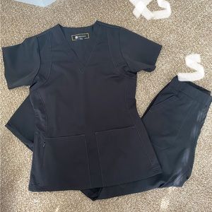 Wonderwink scrub set